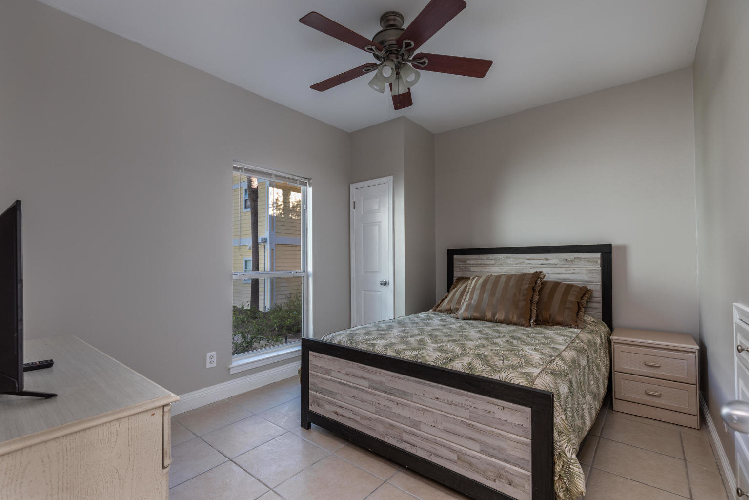 Bedroom at Nantucket Cottages, Destin, FL