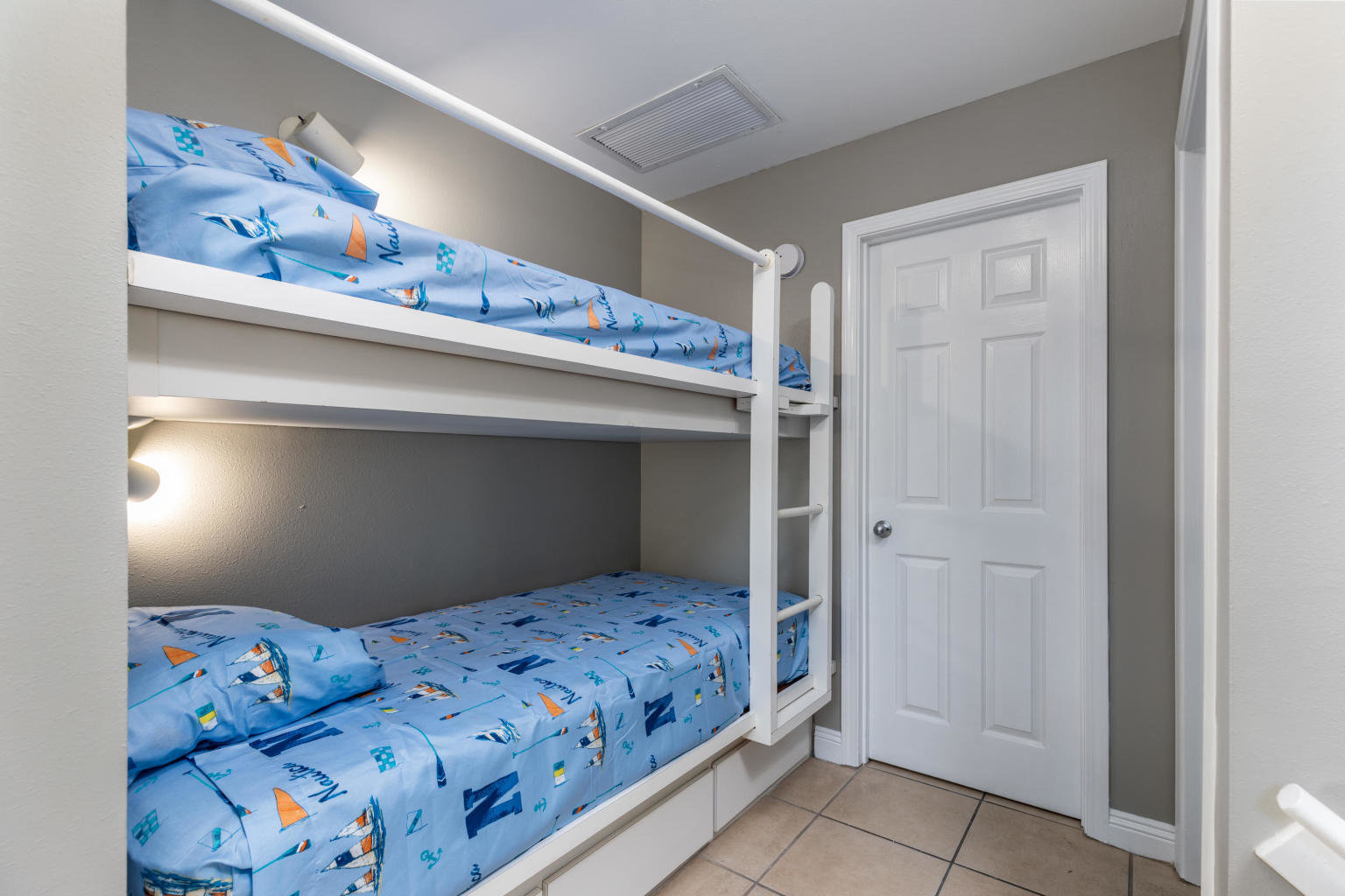 2nd floor bunks at Nantucket Cottages, Destin, FL